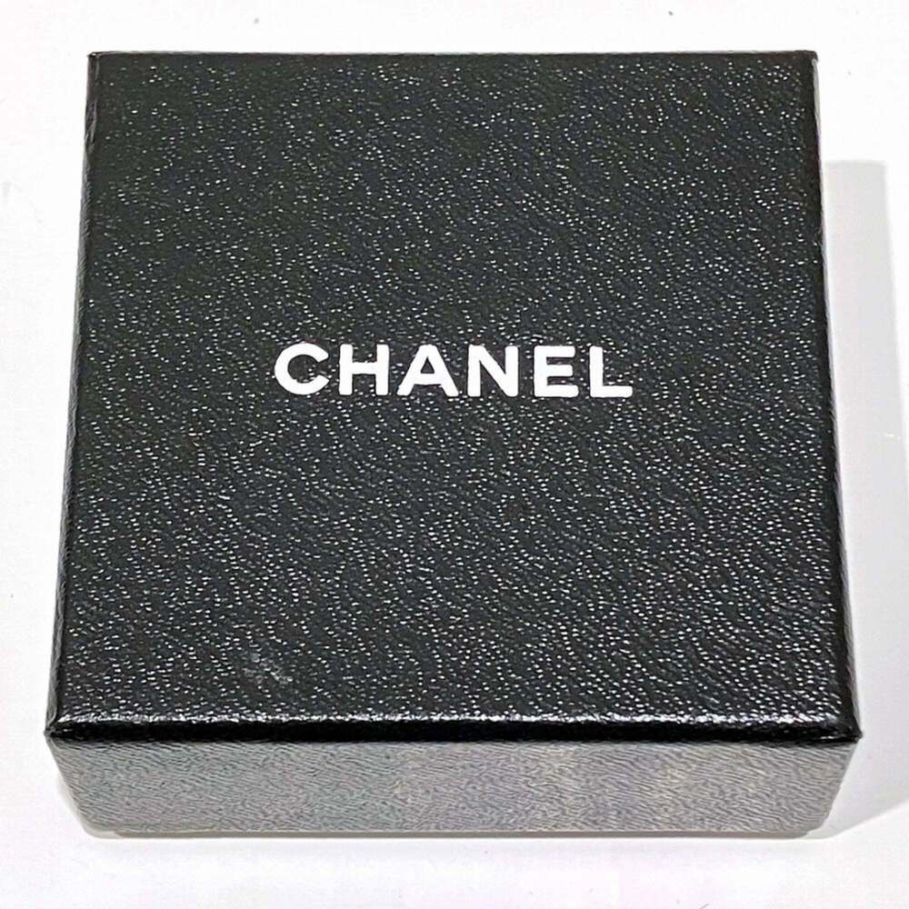 CHANEL Authentic Gold Brooch - Picture 3 of 9